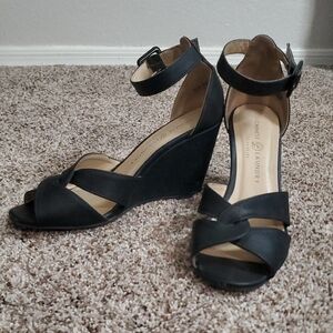 Chinese Laundry Black Crisscross‎ Heels – Size 8 – Timeless & Versatile